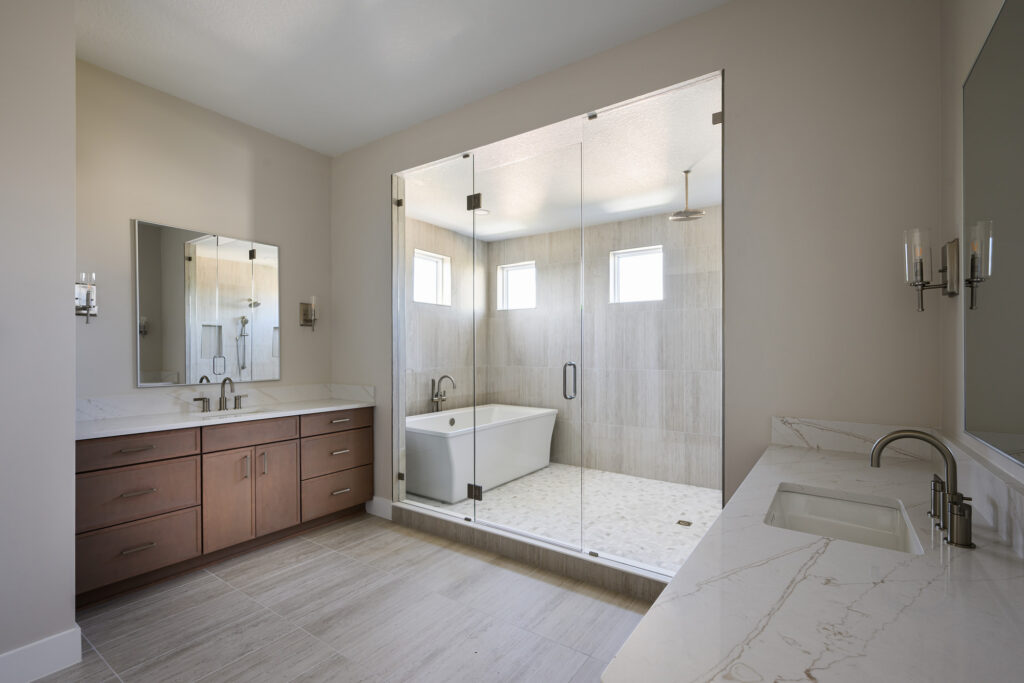 3607 S Belcher_MasterBathroom01
